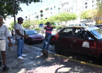 Choferes de la avenida México rechazan proyecto de Monorriel en Santo Domingo