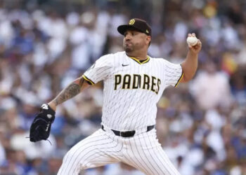 Cortés domina a Dodgers y Padres toman liderato del Oeste