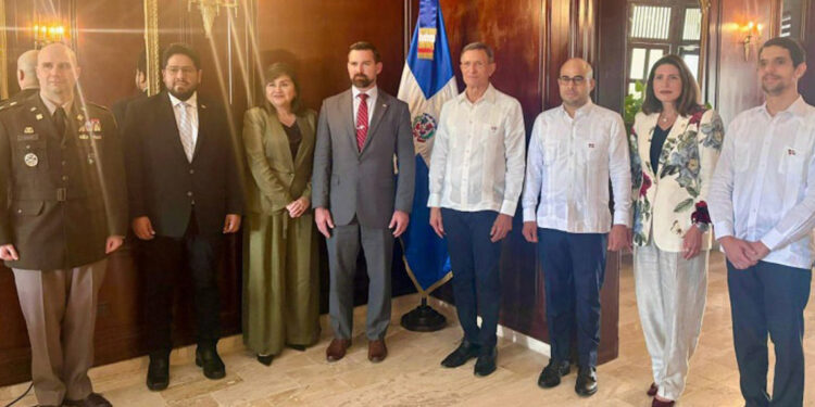 Delegación de EE.UU. visita RD para cooperación en seguridad