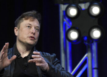 Elon Musk demandará a Apple por excluir X y Grok de su App Store