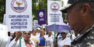 Enfermeras marchan para exigir acuerdos firmados en 2024