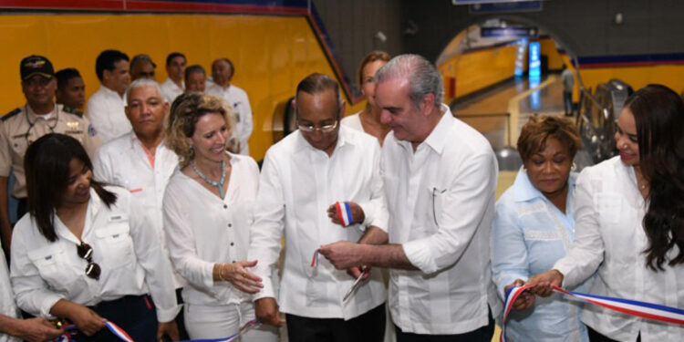 Gobierno incorpora trenes de seis vagones al Metro de Santo Domingo