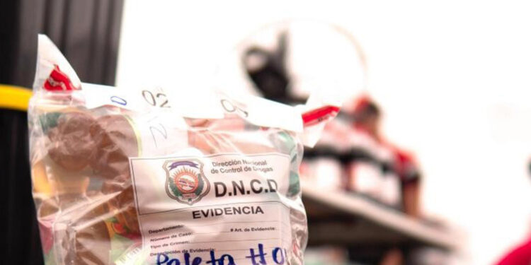 Incautan cocaína líquida oculta en jugos rumbo a España