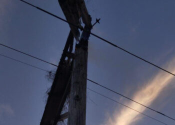 Incendio deja sin electricidad a más de 20 comunidades en Barahona