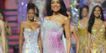Jennifer Ventura honra a su madre con su vestido de gala en Miss Universo RD 2025