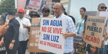 Ocoeños protestan por apagones y escasez de agua