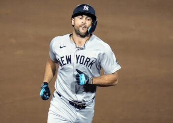 Stanton decide con jonrón en la 10ma y Yankees vencen a Rays 6-4