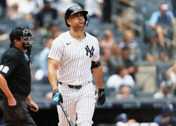 Stanton y Rice dan jonrones y Yankees vencen a Rays 7-4