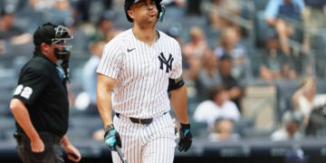 Stanton y Rice dan jonrones y Yankees vencen a Rays 7-4