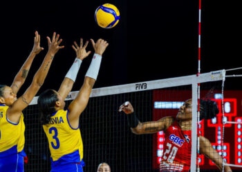 Voleibol RD vence 3-0 a Colombia en inicio de la Copa Mundial