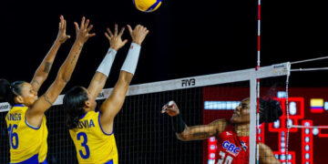 Voleibol RD vence 3-0 a Colombia en inicio de la Copa Mundial
