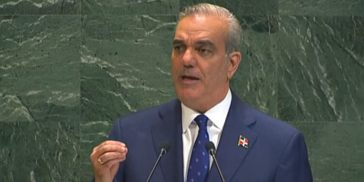 Abinader exige en la ONU solidaridad climática por crisis del sargazo en RD