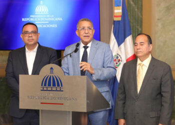 Abinader ordena entregar a Procuraduría informe de irregularidades en Senasa