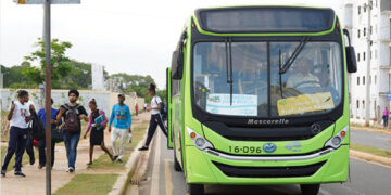 Anuncian incorporación de 13 autobuses para reforzar transporte en Ciudad Juan Bosch