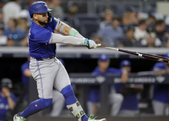 Bo Bichette entra a lista de lesionados de 10 días por esguince en la rodilla izquierda