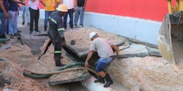 CAASD trabaja en avería próxima a estación del Metro Los Taínos