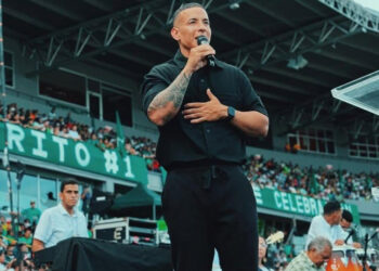 Daddy Yankee firma alianza para fortalecer el fútbol en Puerto Rico