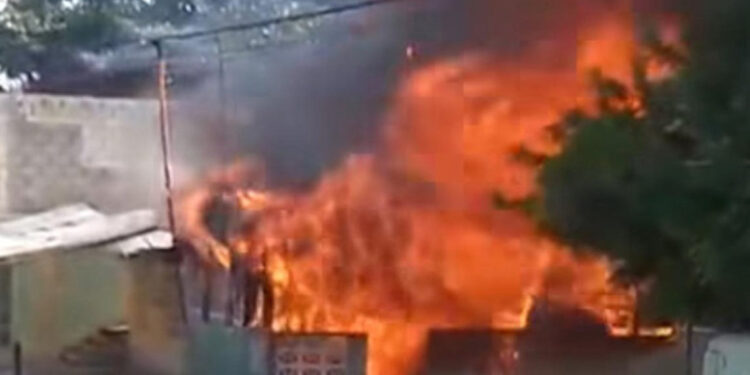 Familia pierde su hogar por incendio en Neyba