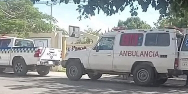 Ingresan 14 estudiantes intoxicados en escuela de Mao