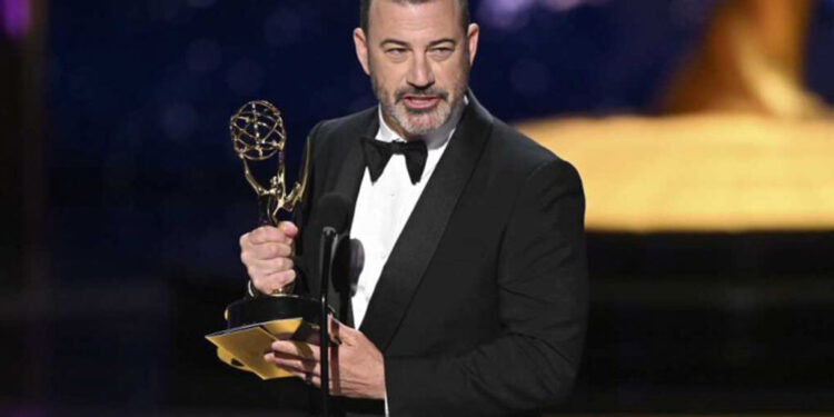 Kimmel regresa al late night con monólogo emotivo y sin disculpas