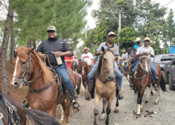 Más de 600 caballos en cabalgata nacional Rancho Arriba