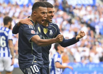 Mbappé impulsa al Real Madrid a la victoria ante la Real Sociedad con un jugador menos