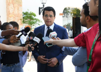 Ministro de Turismo entrega remozada iglesia San Miguel en la Ciudad Colonial