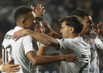 Real Madrid golea 5-0 en Kazajistán con triplete de Mbappé