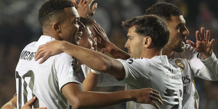 Real Madrid golea 5-0 en Kazajistán con triplete de Mbappé