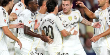 Real Madrid golea al Levante con doblete de Mbappé