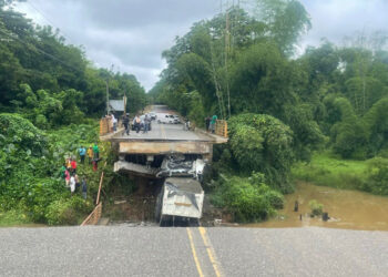 Se derrumba puente de Don Juan en Monte Plata