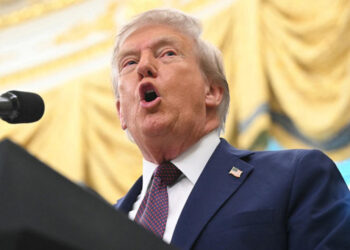 Trump cambia nombre del Pentágono a Departamento de Guerra