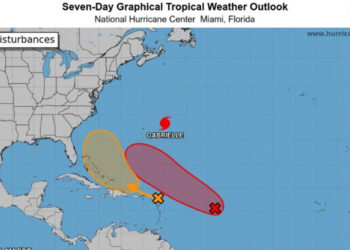 Vaguada provocará aguaceros este martes mientras vigilan onda tropical