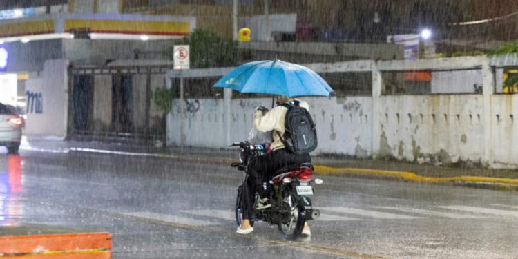 COE eleva a 18 las provincias en alerta por lluvias en el país