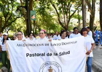 Caminata por la salud mental convoca a cientos en el Parque Iberoamericano