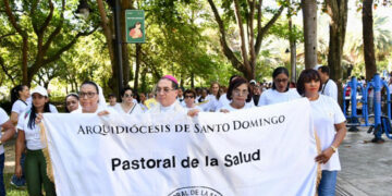 Caminata por la salud mental convoca a cientos en el Parque Iberoamericano
