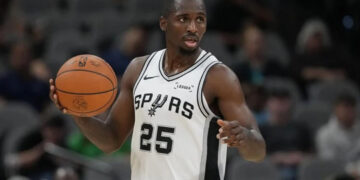 David Jones anota 20 puntos en triunfo de San Antonio ante Utah