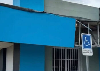 Desplome parcial en hospital de Constanza por lluvias de la tormenta Melissa
