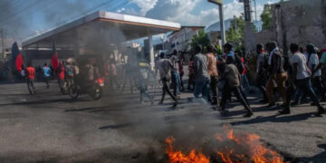 Haitianos lloran a víctimas de ataque con drones en Cité Soleil