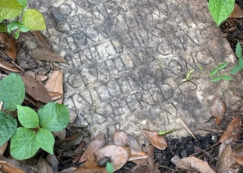 Hallan en Nueva Orleans una lápida romana perdida hace casi dos mil años