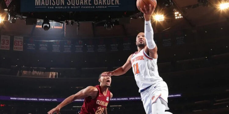 Knicks debutan con triunfo sobre Cavaliers con gran aporte de Towns