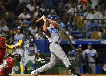 Licey vence al Escogido con poderosa ofensiva 8-2