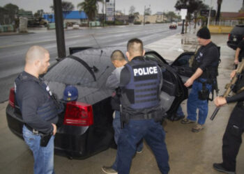 Los Ángeles declara estado de emergencia por redadas migratorias