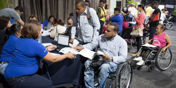 Más de mil personas con discapacidad logran empleo mediante programas de inclusión