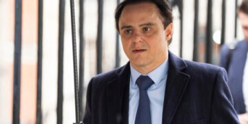 Massa demanda 85 millones por título perdido de F1 en 2008