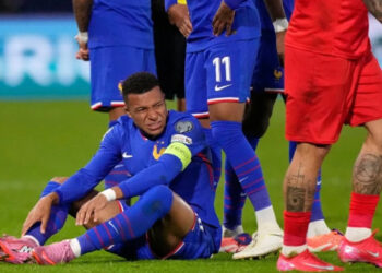 Mbappé se perderá juego ante Islandia por lesión en el tobillo