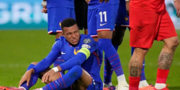 Mbappé se perderá juego ante Islandia por lesión en el tobillo