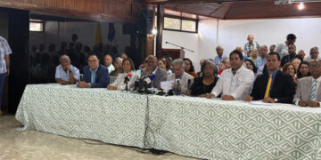 Médicos pensionados recibirán aumento salarial en enero 2026