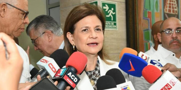 Raquel Peña anuncia plan para fortalecer salud mental en las cárceles