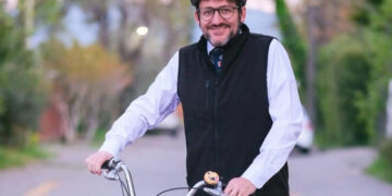 Renuncia ministro de Energía de Chile por error que elevó tarifas eléctricas